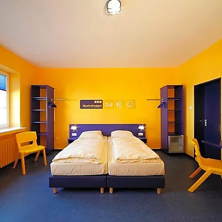 Bed'nbudget Expo-hostel Otel